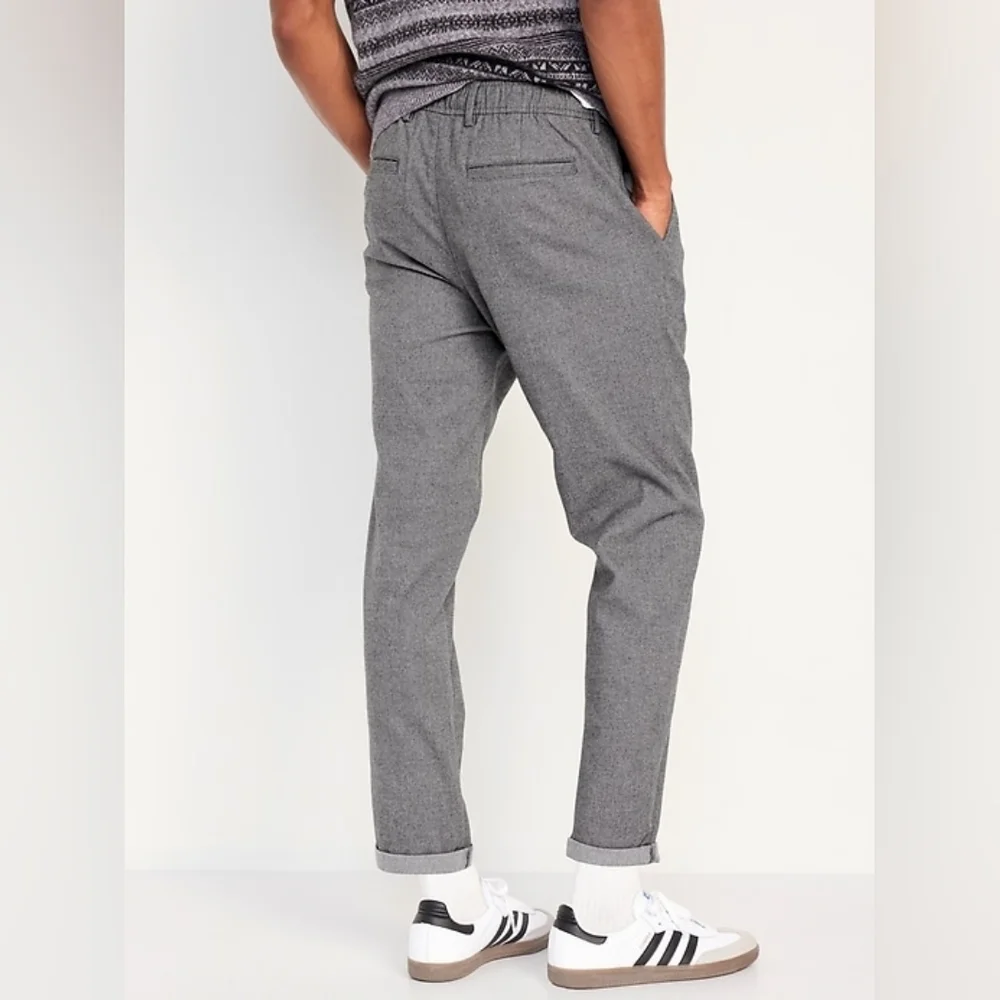 Old Navy Loose Taper Built-In Flex Pleated Chino Pants